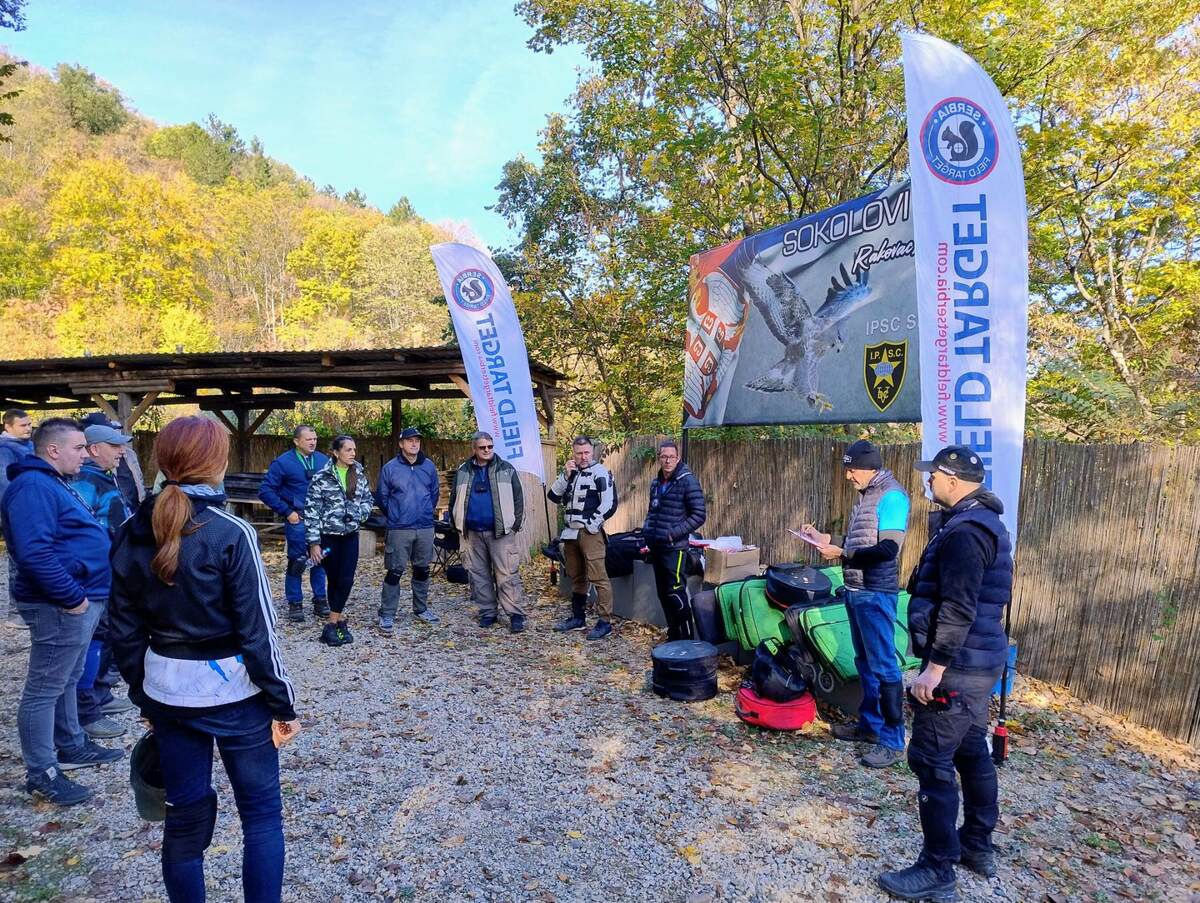 Field Target meta u šumi
